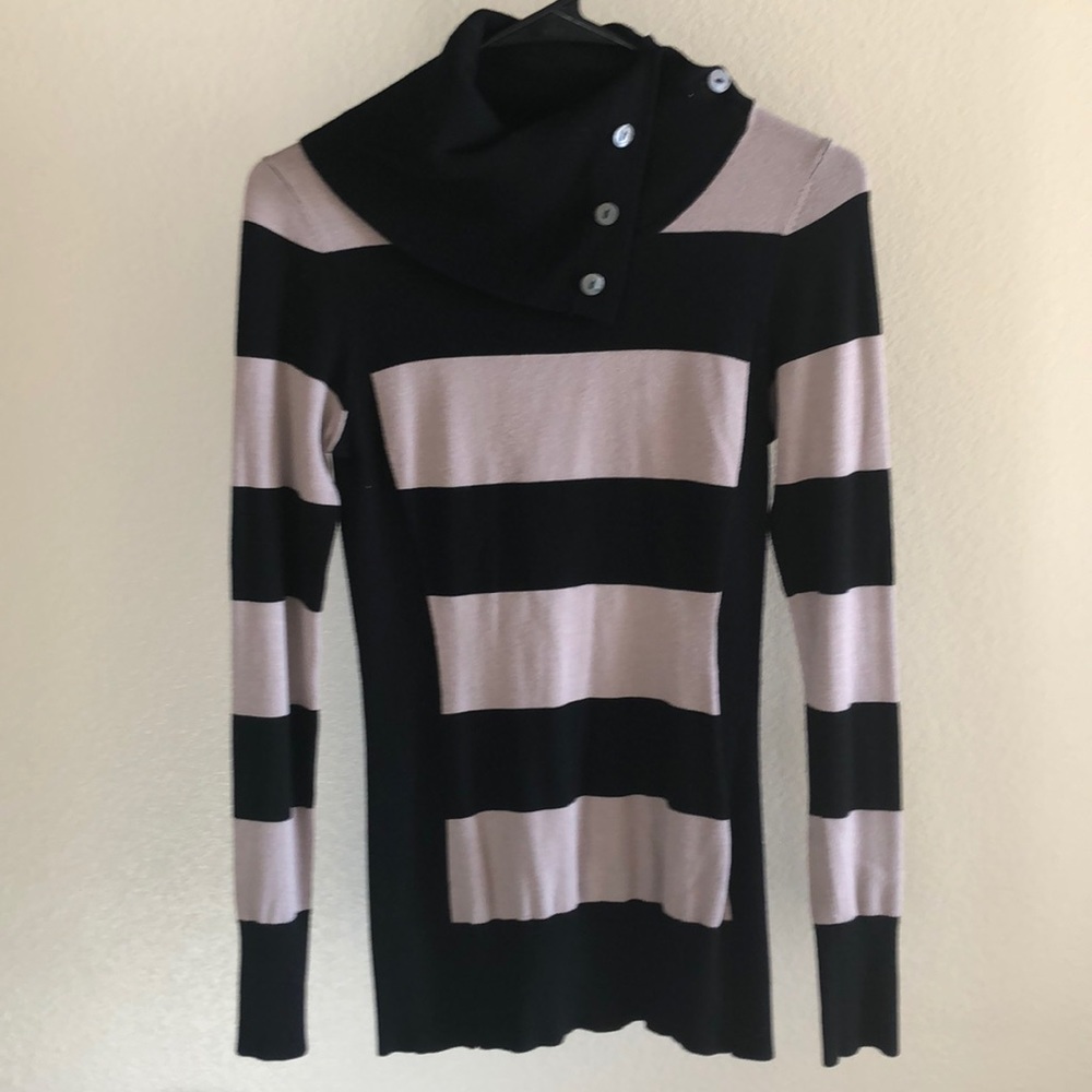RENEE C. Long sleeve turtle neck